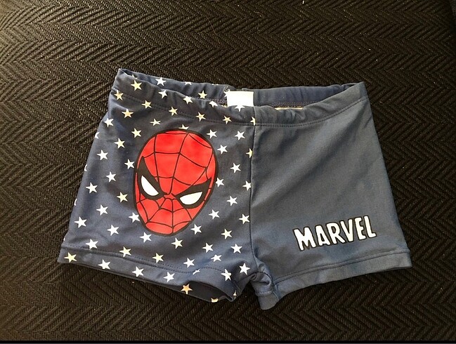 ZARA MARVEL SPIDERMAN MAYO 5/6 yaş