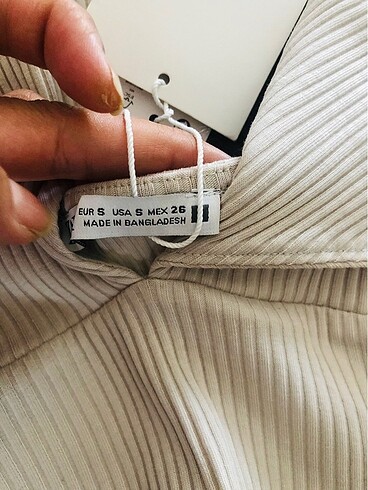 s Beden ZARA ETİKETLİ ÇAPRAZ BANTLI ÜST S BED