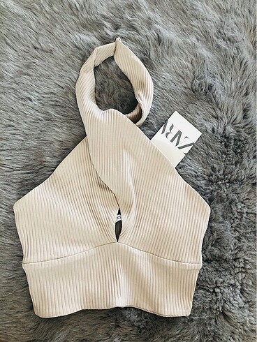 Zara ZARA ETİKETLİ ÇAPRAZ BANTLI ÜST S BED