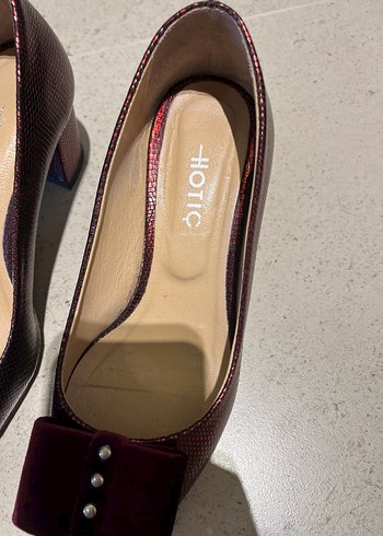 Bordo Yılan Desenli Tokalı Topuklu Kadın Ayakkabı - Görsel 3