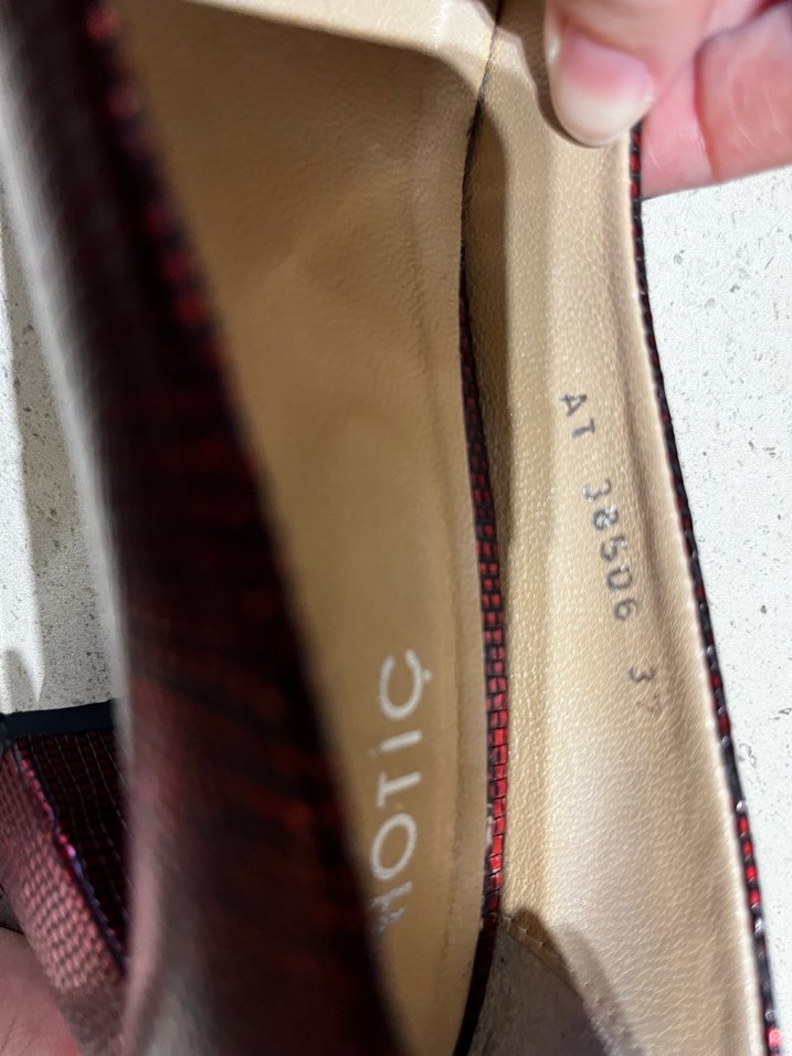 Bordo Yılan Desenli Tokalı Topuklu Kadın Ayakkabı - Görsel 4