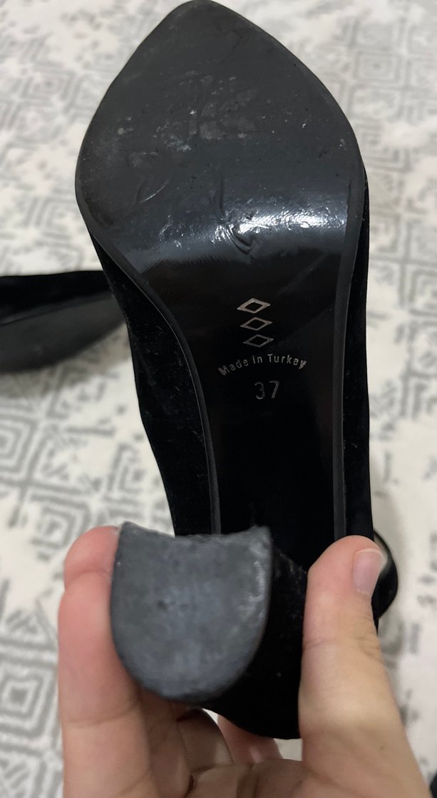 Siyah Süet Tokalı Topuklu Kadın Ayakkabı - Görsel 2