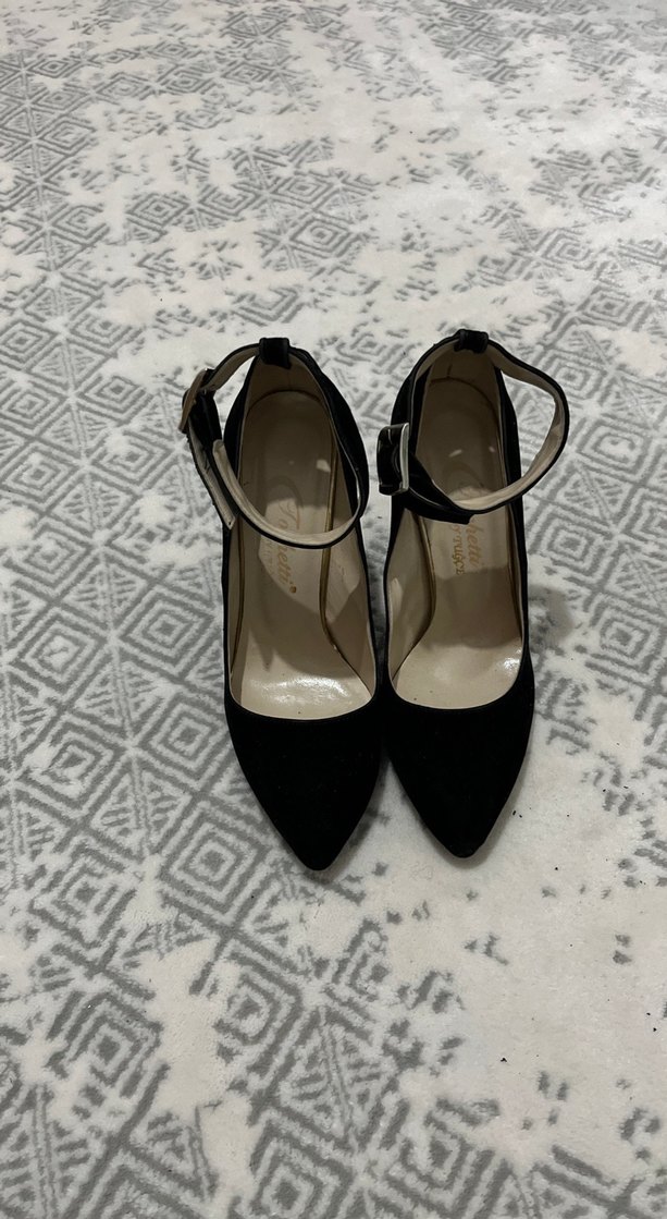 Siyah Süet Tokalı Topuklu Kadın Ayakkabı - Görsel 3