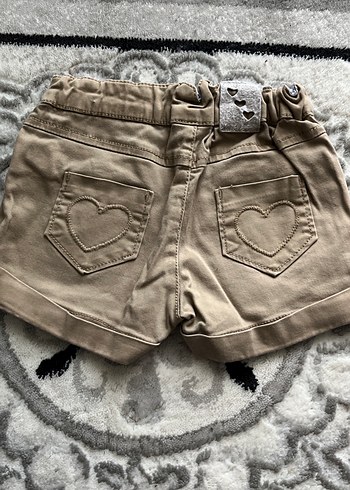 Düğmeli Bej kız çocuk şort - Görsel 3