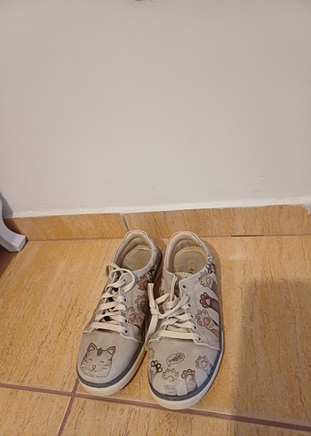 Beyaz Gri Baskılı Bağcıklı Kadın Spor Ayakkabı - Görsel 5