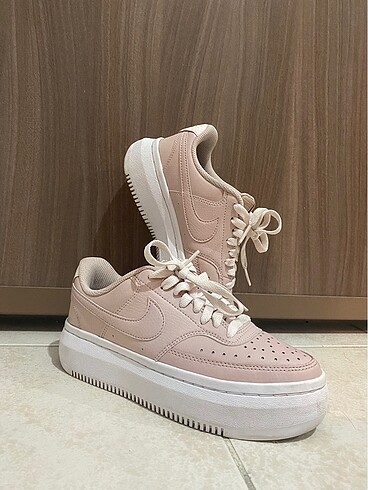 NİKE SNEAKER