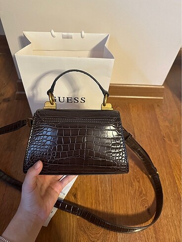  Beden Guess çanta