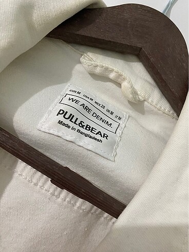 Pull and Bear Beyaz ceket