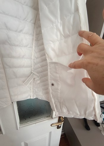 Beyaz Fermuarlı Kadın Mont - Görsel 3