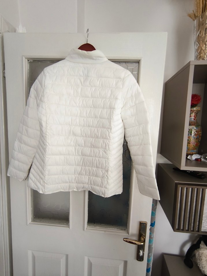 Beyaz Fermuarlı Kadın Mont - Görsel 2