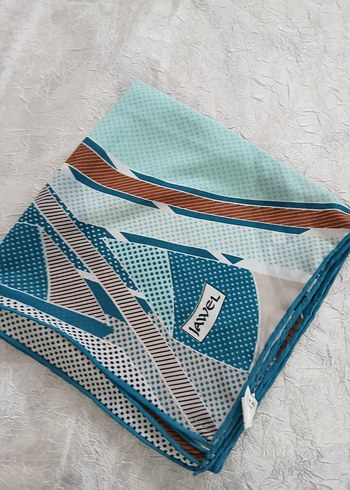 Armine Modern Geometrik Mint Yesili İpek Esarp