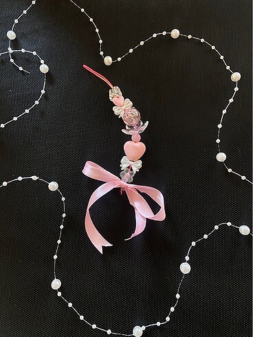 ?Pink dreams? charm