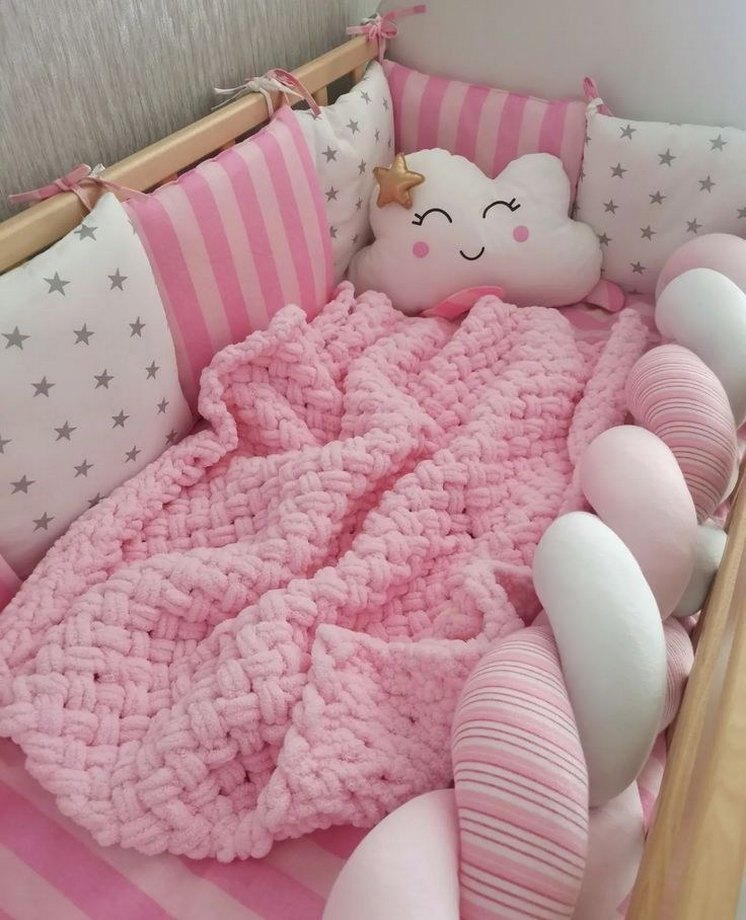 Pembe Nakışlı Örgü Çocuk Battaniyesi - Görsel 2