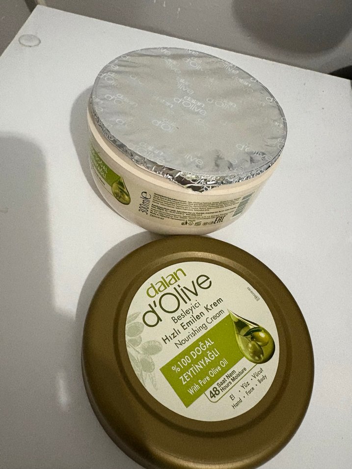 Dalan d'Olive Zeytinyağlı Besleyici Vücut Kremi 48 Saat - Görsel 3