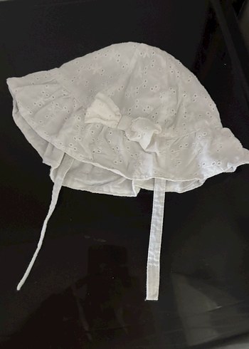 LCW Baby Beyaz Fiyonk Detaylı Kız Bebek Şapka - Görsel 3