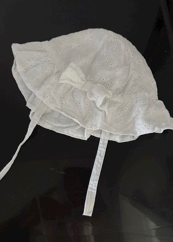 LCW Baby Beyaz Fiyonk Detaylı Kız Bebek Şapka - Görsel 2