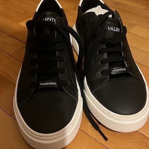 Valentino 42 numara ayakabı
