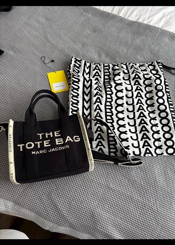 Marc Jacobs Siyah Baskılı Kadın Çanta