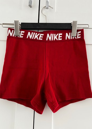 Kırmızı Nike V Yaka Atlet ve Şort Takımı - Görsel 3