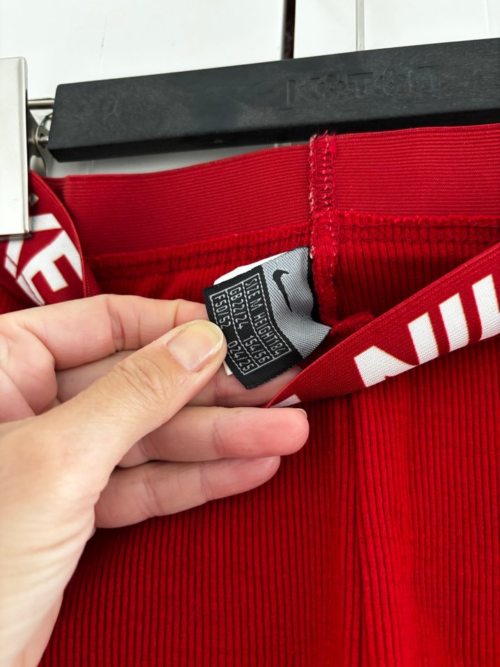 Kırmızı Nike V Yaka Atlet ve Şort Takımı - Görsel 4