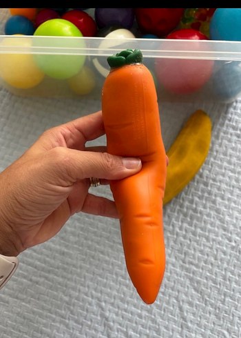 Renkli Oyuncak Toplar ve Meyve Seti - Görsel 3