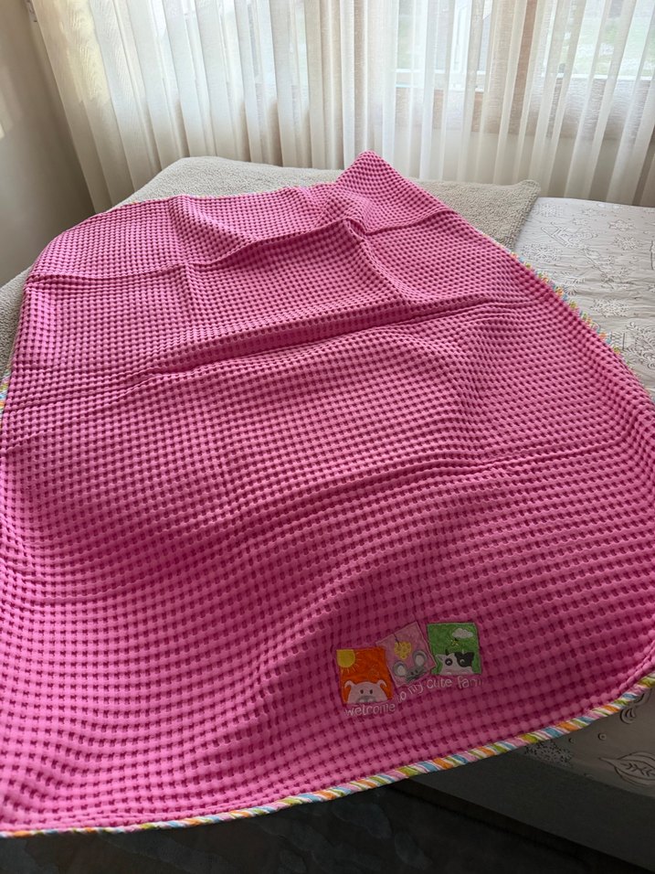 Nakışlı Pembe Çocuk pike - Görsel 3