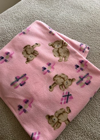 Pembe Nakışlı Çocuk Battaniyesi - Görsel 2