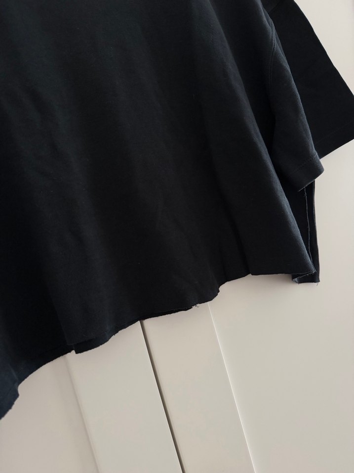 Siyah Keten Crop Tişört - Görsel 3