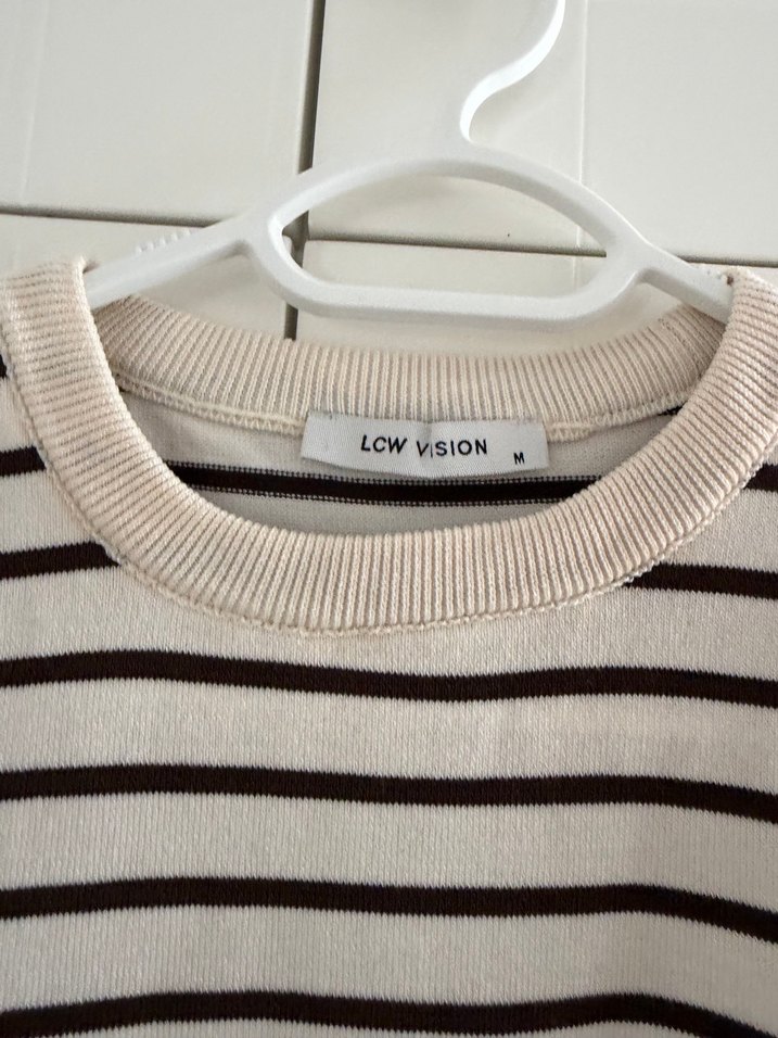 Bej Çizgili Kısa Kollu Pamuklu Tişört - Görsel 2