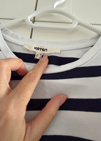 Kadın Beyaz Çizgili Kısa Kollu Tişört - Görsel 2