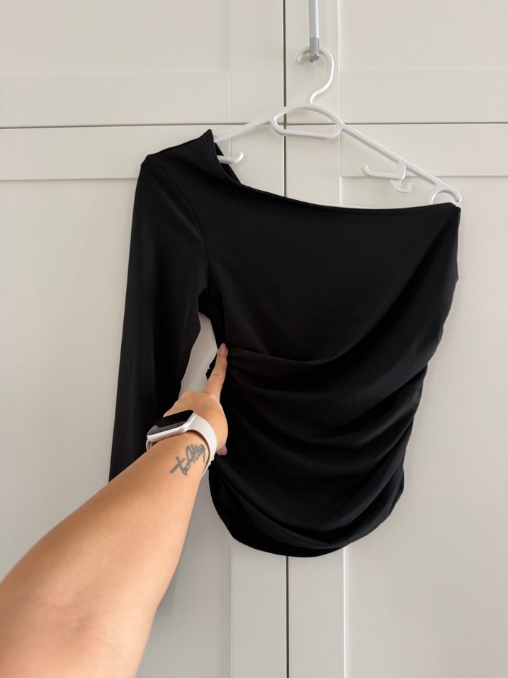 Drapeli Siyah Uzun Kollu Bluz - Görsel 2