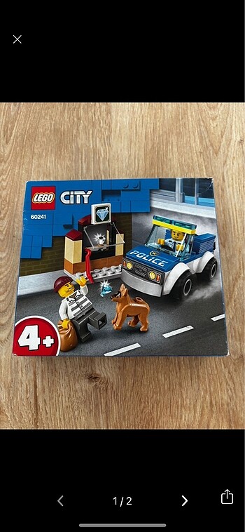 Beden LEGO 60241