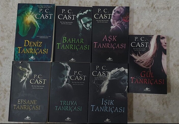 P.C CAST tanrıça serisi