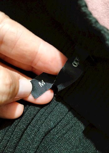 Kadın Siyah Pileli Yüksek Yakalı  Kazak - Görsel 4