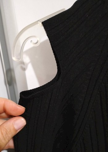 Kadın Siyah Pileli Yüksek Yakalı  Kazak - Görsel 2