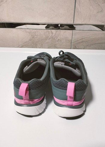 Reebok Gri Bağcıklı Kadın Spor Ayakkabı - Görsel 3