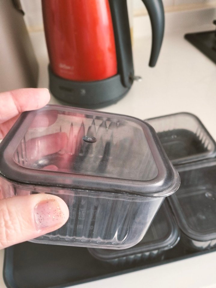 Gri Kapaklı Kare Saklama Kapları - Görsel 3