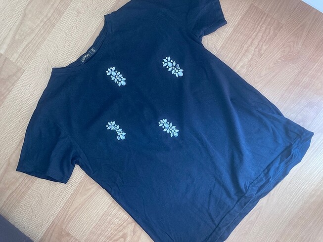 Taşlı tshirt