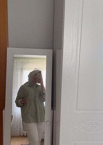 LC Waikiki Bej Çizgili Uzun Kollu Kadın Gömlek