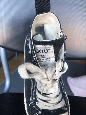 34 Beden siyah Renk nununu marka orjinal kız cocugu sneakers siyah 33-34 numara