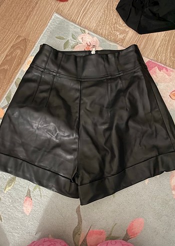 Siyah Deri Mini Şort Fermuarlı - Görsel 8