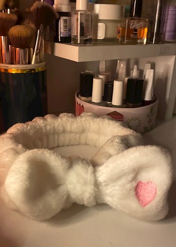  Beden Pembe ve Beyaz Peluş Elastik Saç Bantları
