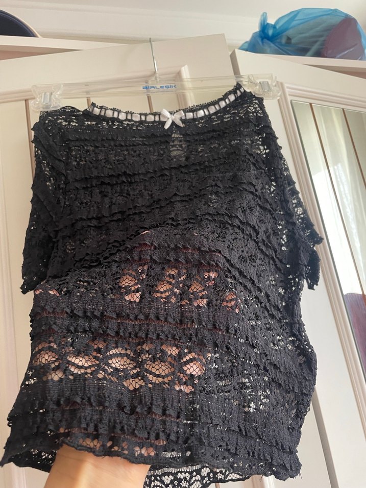 Dantel Detaylı Siyah Kadın Bluz - Görsel 3