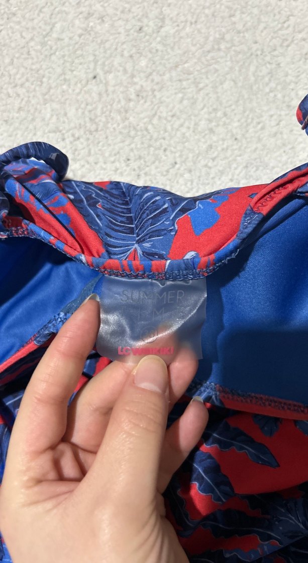 Kırmızı Mavi Desenli Drapeli Kadın Mayo - Görsel 2