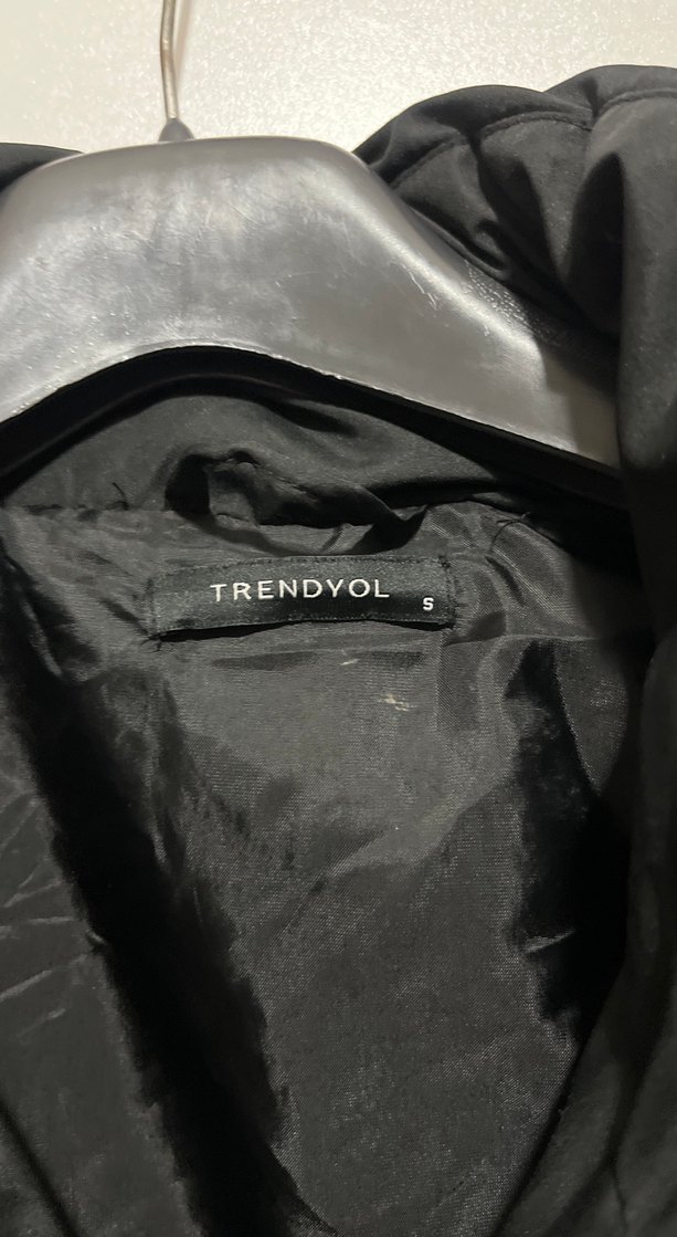 Düğmeli Siyah Kadın Kışlık Mont - Görsel 2