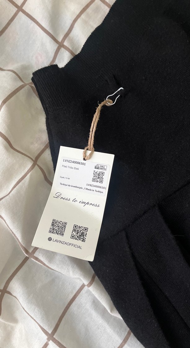 Siyah Pilili Midi Etek - Görsel 2