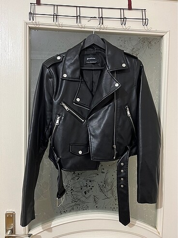 m Beden siyah Renk Stradivarius Suni Deri Biker Ceket