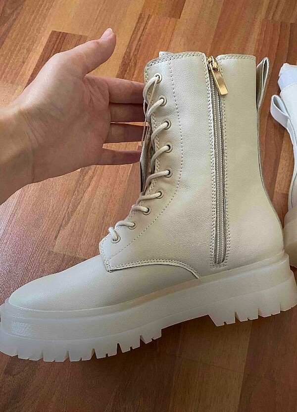 stradivarius/kadin beyaz bagcikli duz bilekte bot - Görsel 3