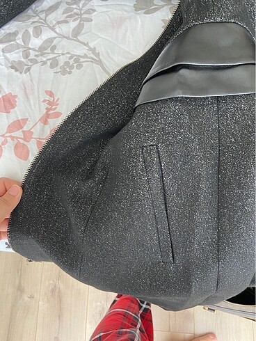 Orjinal kürklü deri detaylı kaban - Görsel 7