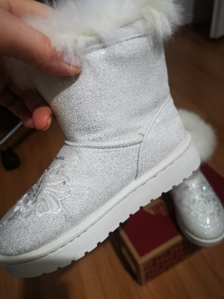 Kürklü Beyaz Kız Çocuk Botu - Görsel 3